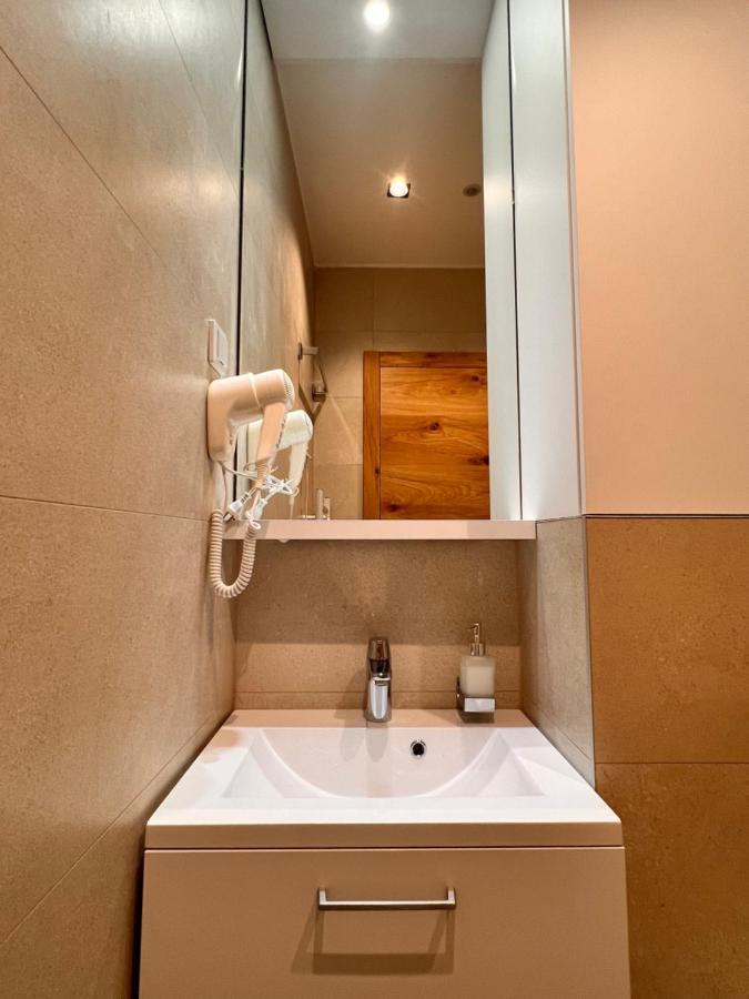 Apartment 202 - Aparthotel Zlatni Javor ヤホリナ エクステリア 写真